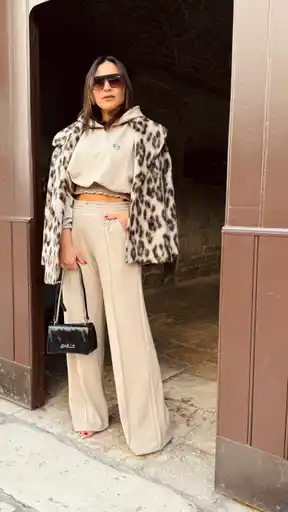 Pantalone Dritto A Vita Alta Con Punto Smock • Cammello - Gaëlle Paris