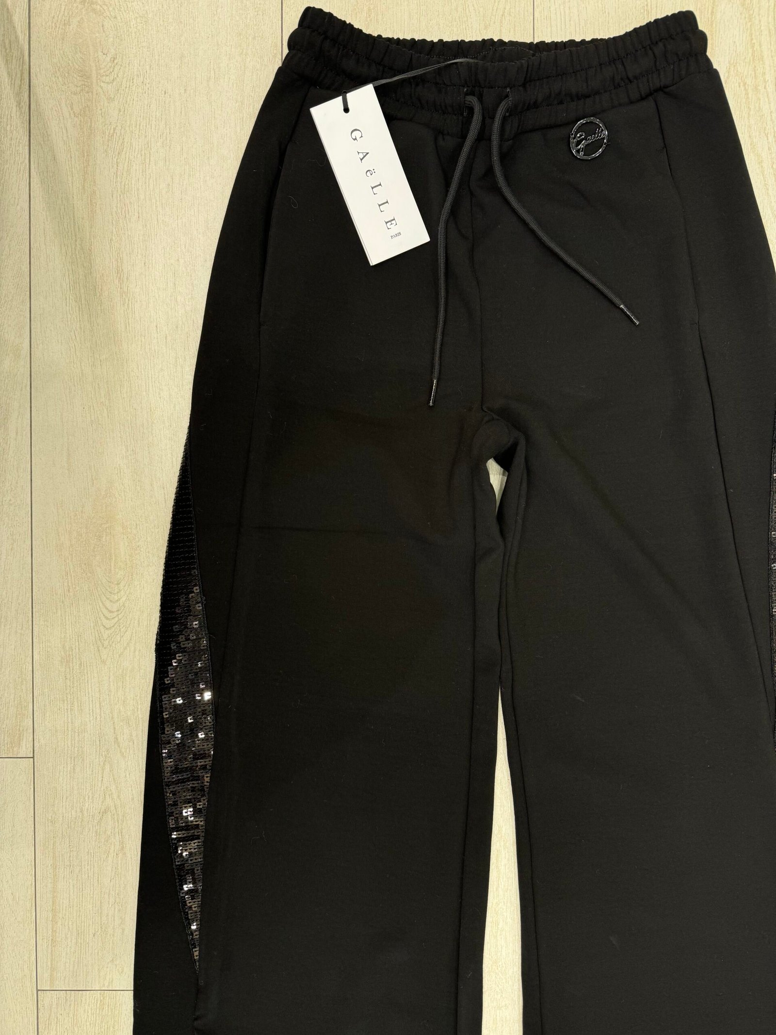 PANTALONE CON BANDA PAILLETTES - GAABW07568 GAELLE 1